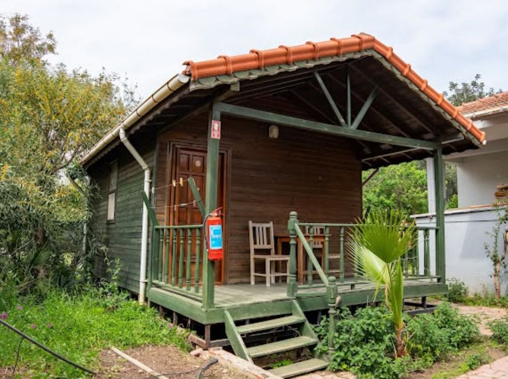 ARKA BAHÇE BUNGALOV